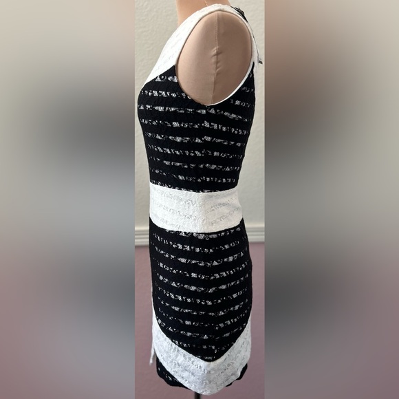 Color block dress NWT πππ - Picture 5 of 12